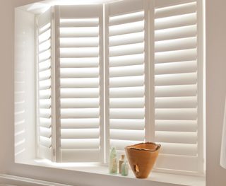 Interior plantation shutters